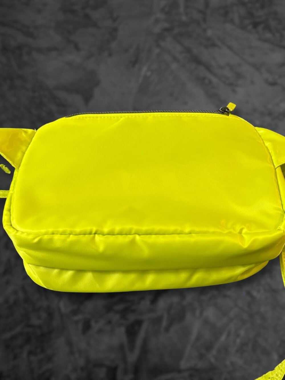 Lug Classic Quilted Belt Bag Crossbody Double Back in Lemon Lime Green - Picture 3 of 15